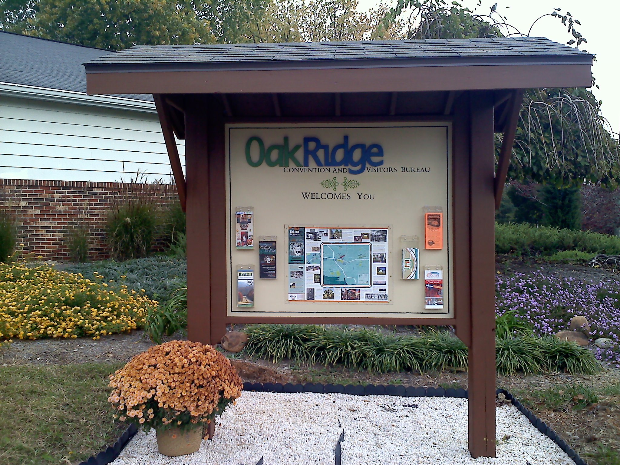 New sign at Oak Ridge Welcome Center – Ellen Smith for Oak Ridge
